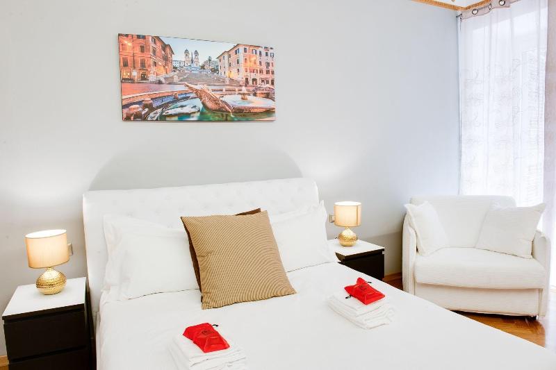 Lh Royal Suites - Oda
