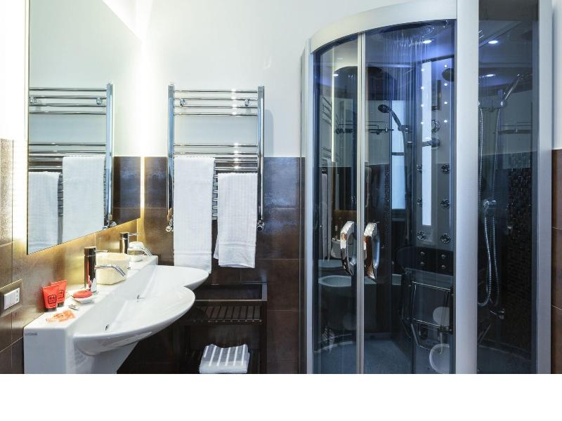 Lh Royal Suites - Oda