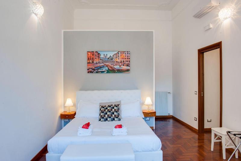 Lh Royal Suites - Oda
