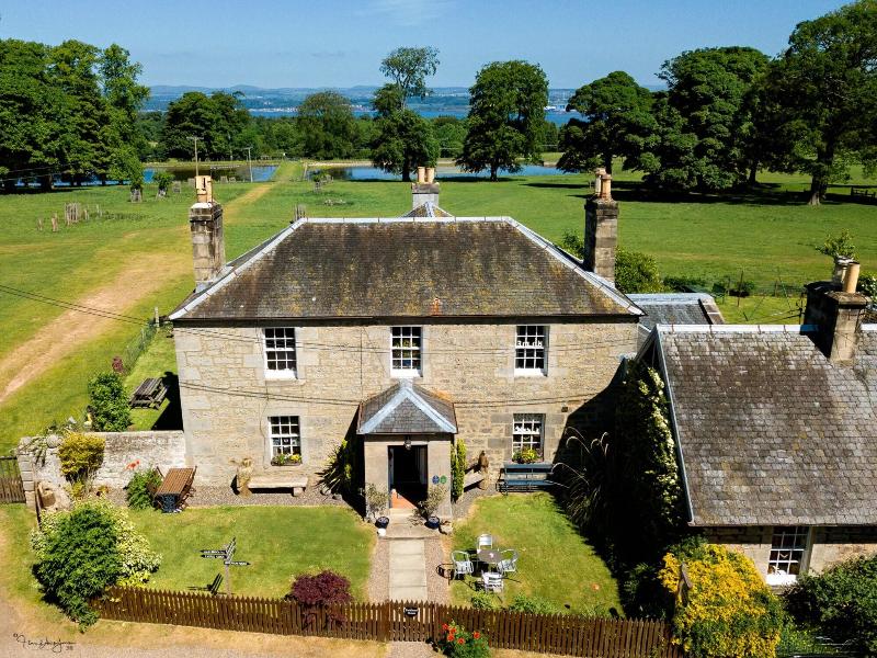 Parkhead House - Genel