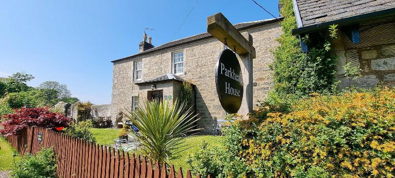 Parkhead House - Genel