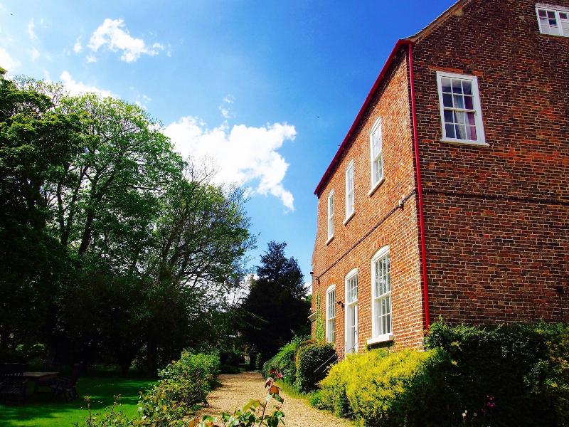 Wrangham House Hotel - Genel
