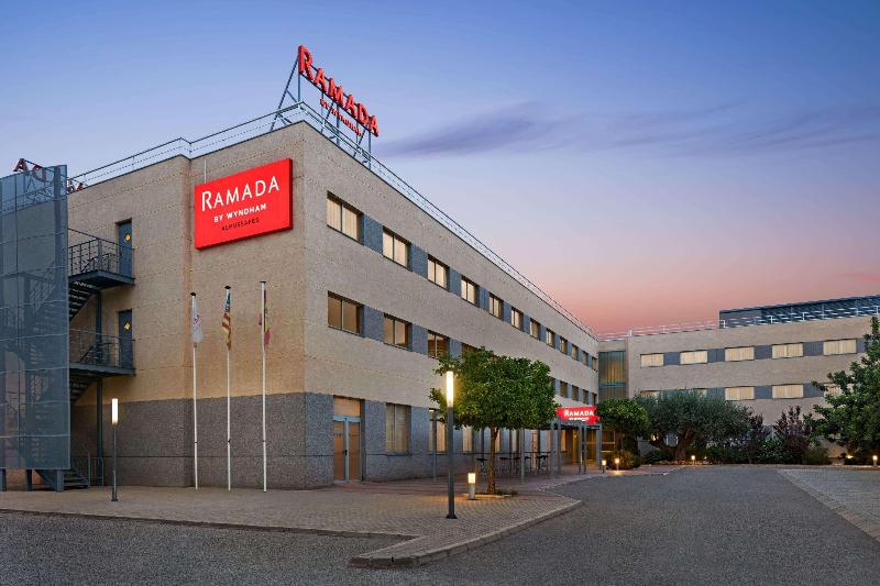 Ramada by Wyndham Valencia Almussafes - Genel