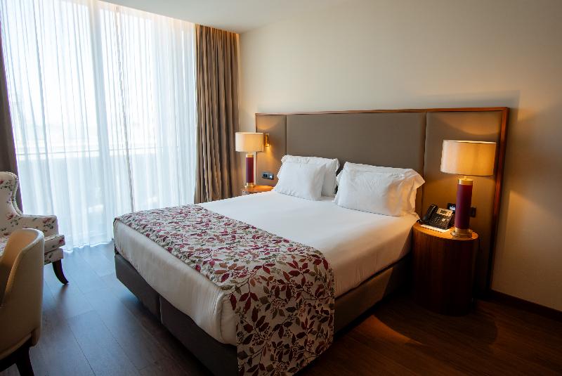 Boeira Garden Hotel Porto Gaia, Curio Collection - Oda
