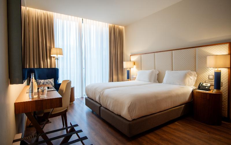 Boeira Garden Hotel Porto Gaia, Curio Collection - Oda
