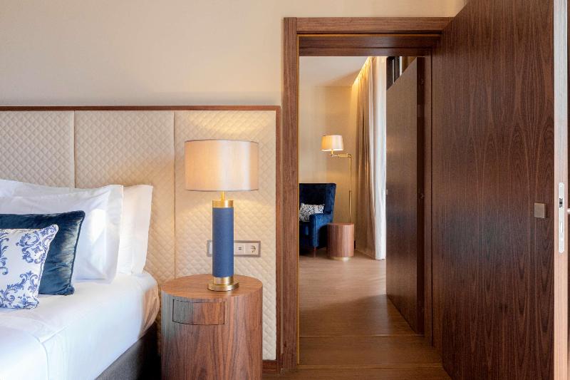 Boeira Garden Hotel Porto Gaia, Curio Collection - Oda