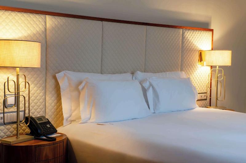 Boeira Garden Hotel Porto Gaia, Curio Collection - Oda