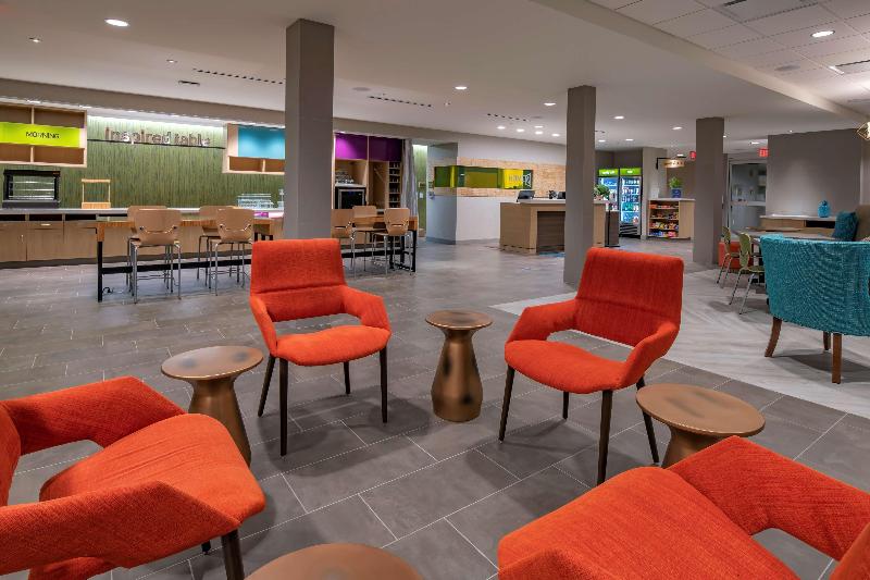 Home2 Suites by Hilton Wayne - Lobi