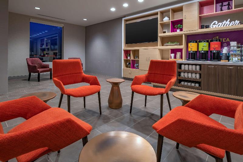 Home2 Suites by Hilton Wayne - Lobi