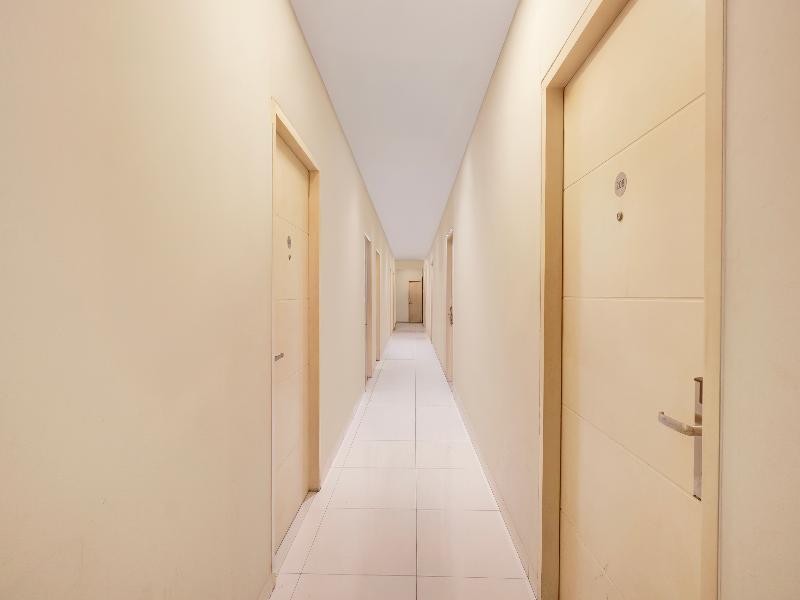 Collection O Hotel Antara - Lobi