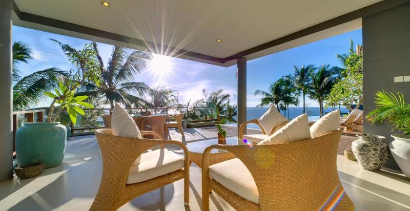Malimbu Cliff Villa - Lobi