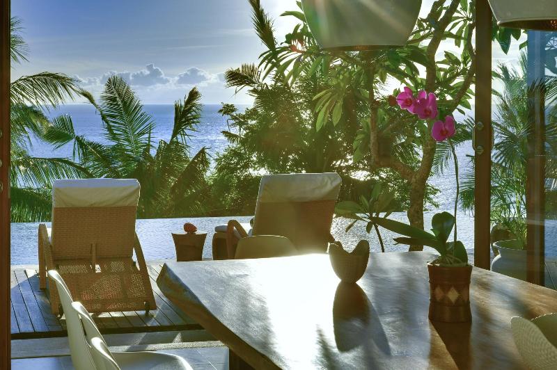 Malimbu Cliff Villa - Aktivite
