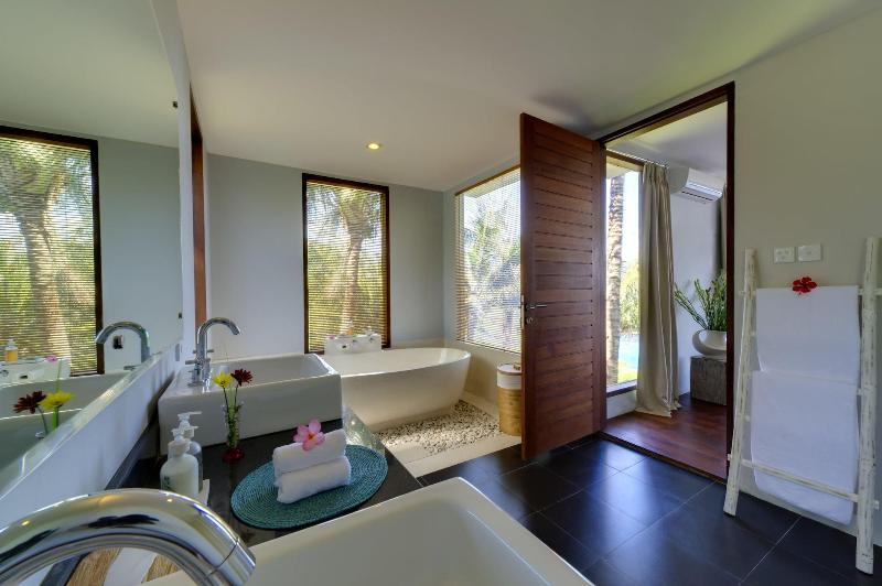 Malimbu Cliff Villa - Oda