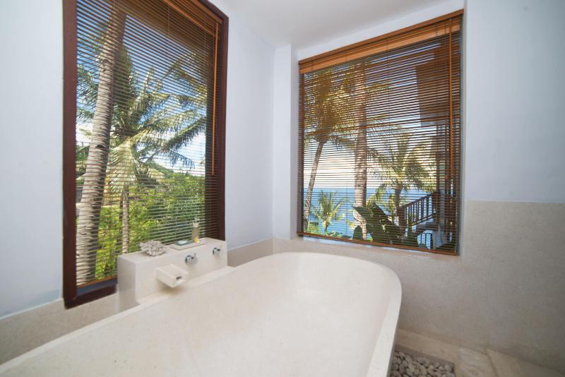 Malimbu Cliff Villa - Oda