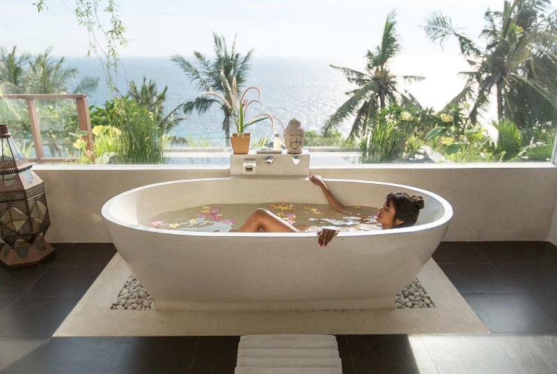 Malimbu Cliff Villa - Oda