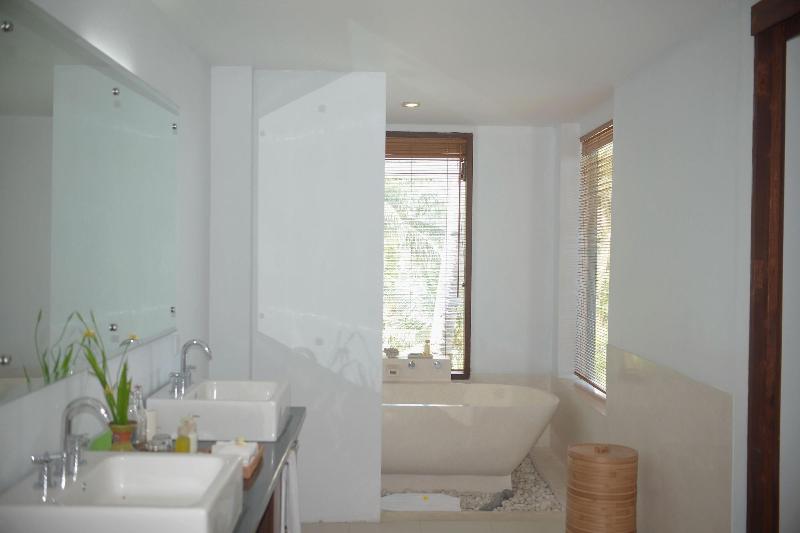 Malimbu Cliff Villa - Oda
