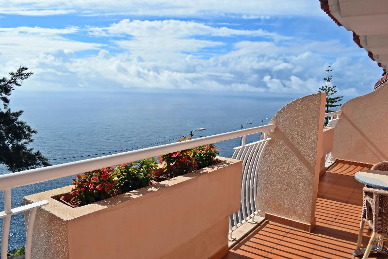 Ocean Gardens - Oda