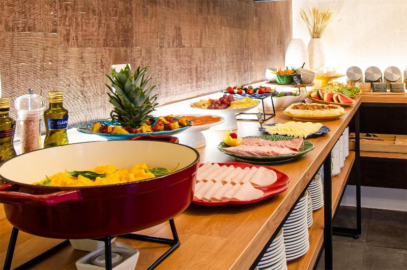 LX51 Lisbon Center - Studios & Suites by APT IIN - Restoran