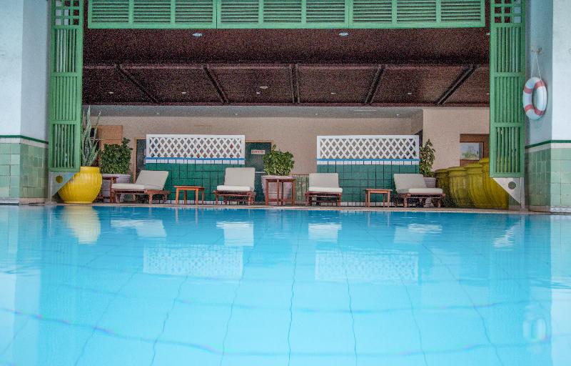 Golden Tulip Sovereign Hotel Bangkok - Havuz
