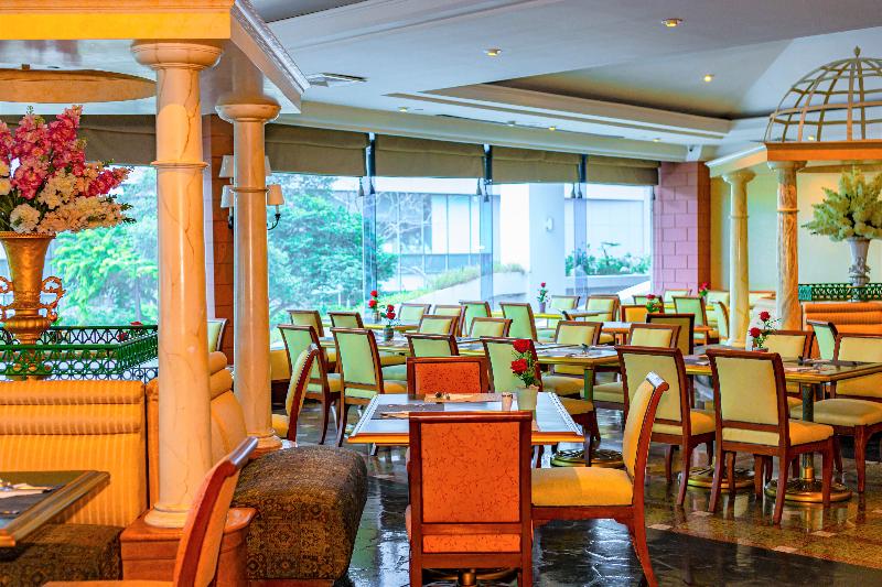 Golden Tulip Sovereign Hotel Bangkok - Restoran