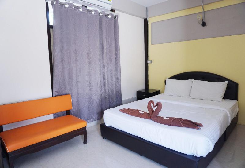 Puangpech Hotel - Oda