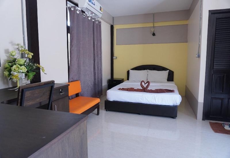 Puangpech Hotel - Oda