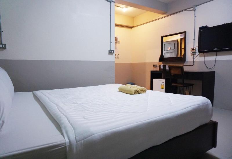 Puangpech Hotel - Oda
