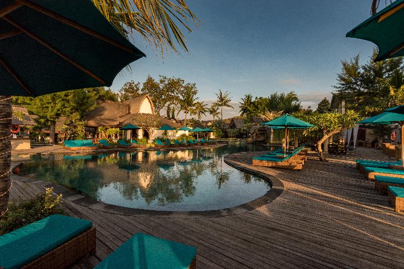 Hotel Vila Ombak - Havuz