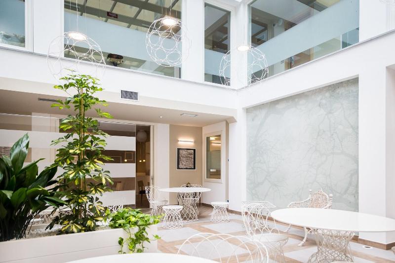 Hotel Monteverde - Lobi