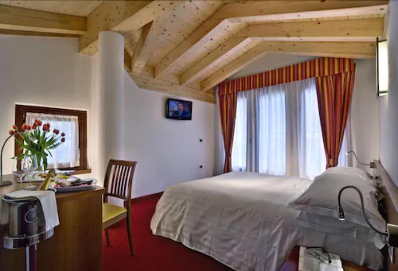 Hotel Sassella - Oda