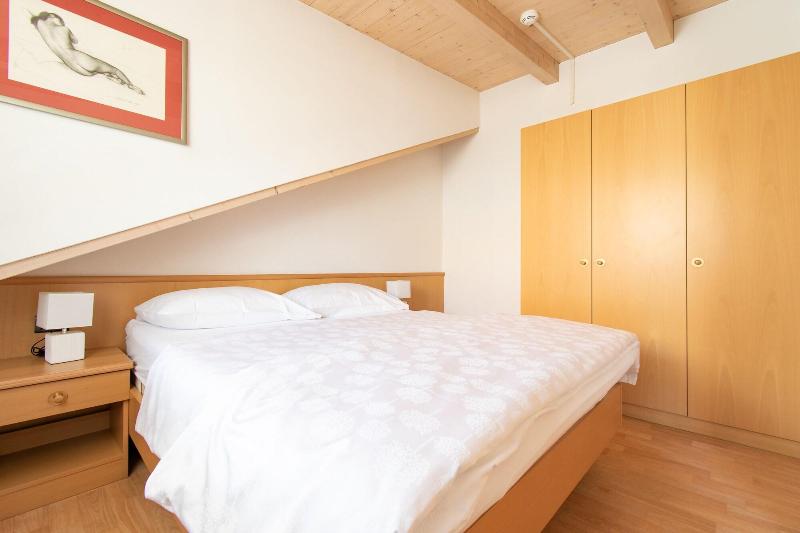 Residence Isarcus - Oda