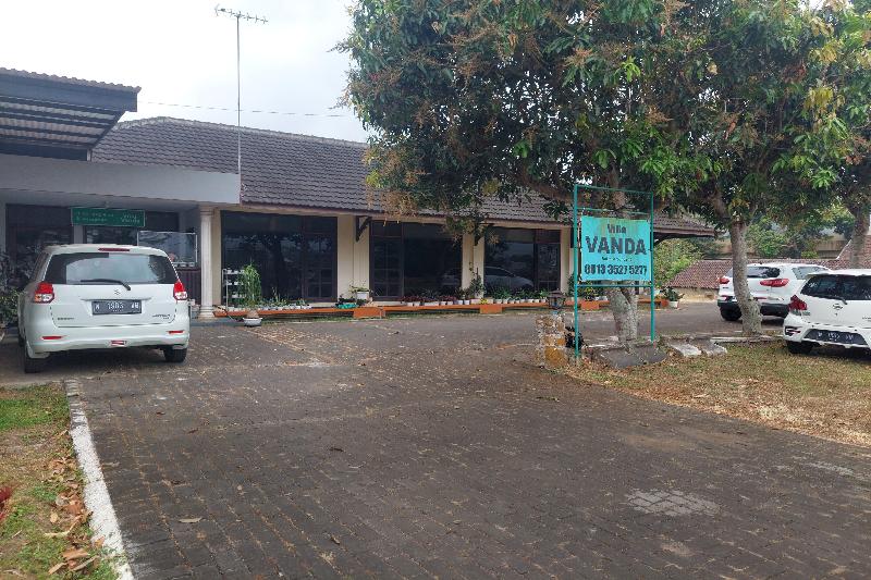 Vanda Villa Batu by ZUZU - Lobi