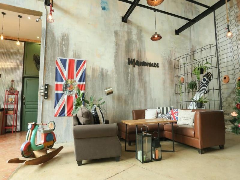 Manonnee Hotel - Lobi
