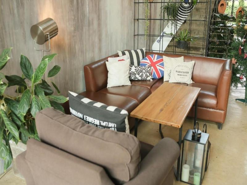 Manonnee Hotel - Lobi
