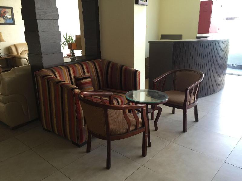 Zaina Plaza Hotel - Lobi
