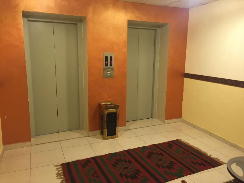 Zaina Plaza Hotel - Lobi