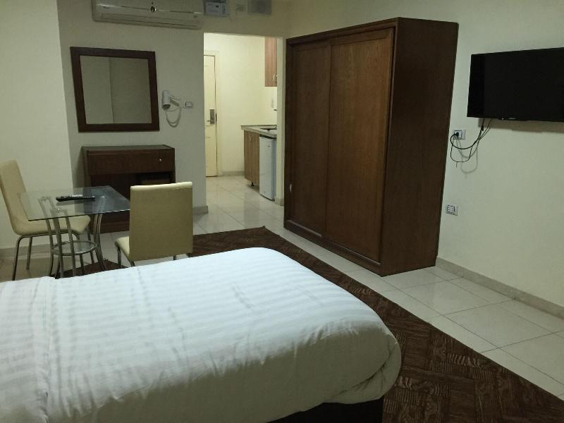 Zaina Plaza Hotel - Oda