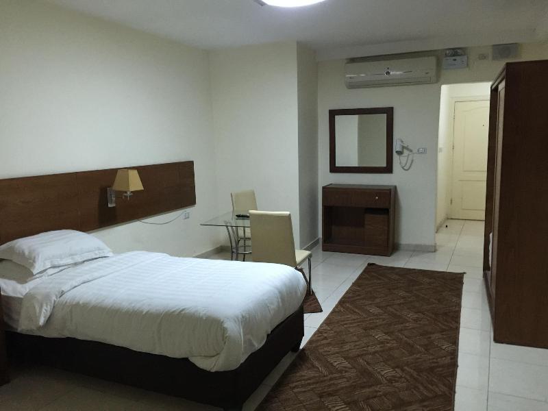 Zaina Plaza Hotel - Oda