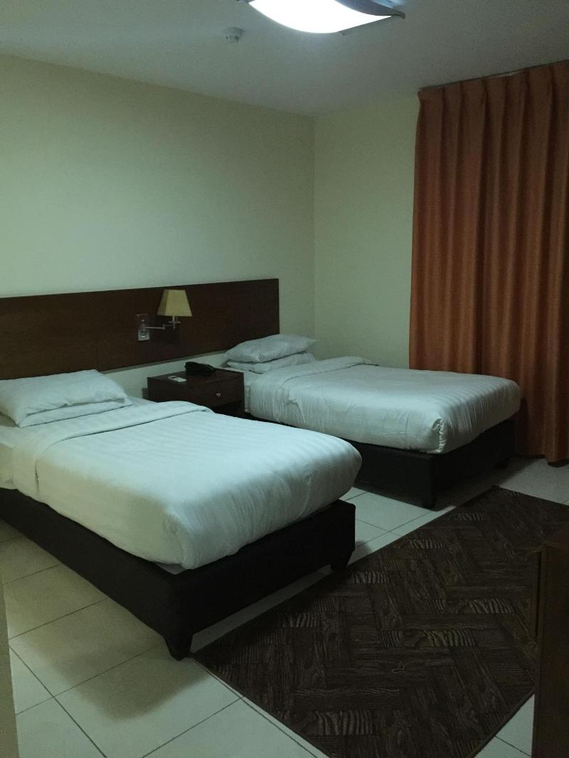 Zaina Plaza Hotel - Oda