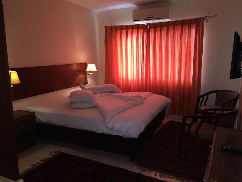 Zaina Plaza Hotel - Oda