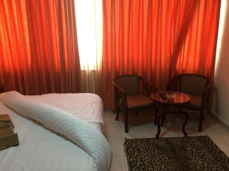 Zaina Plaza Hotel - Oda