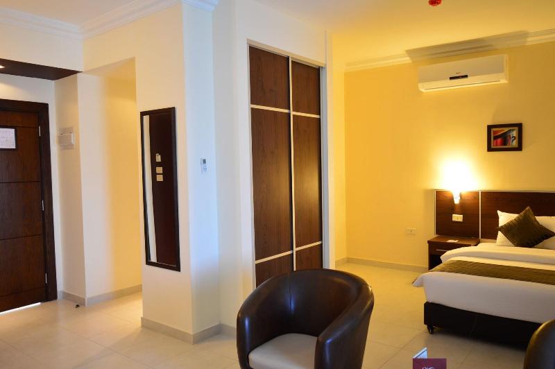 Ream Hotel - Oda