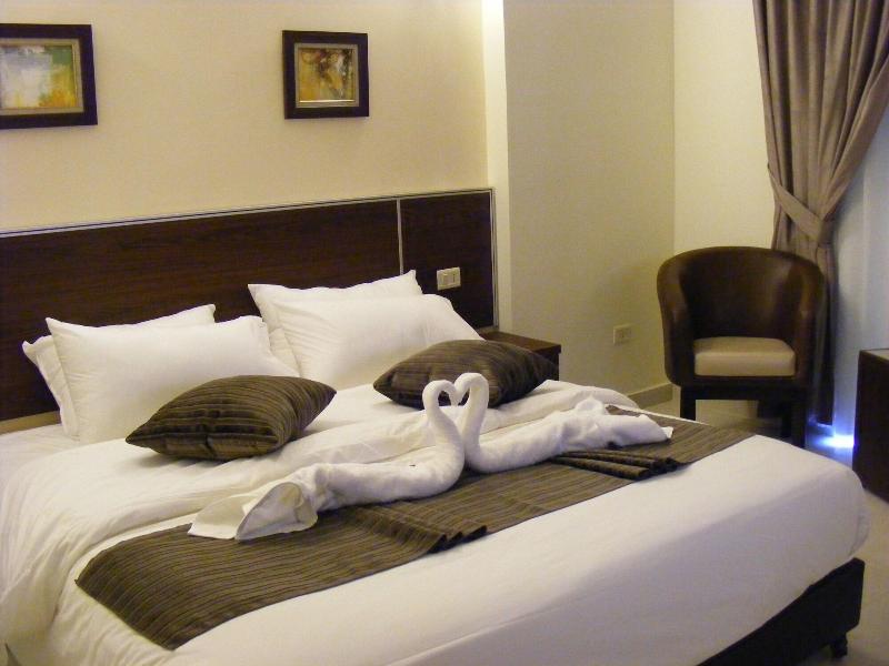 Ream Hotel - Oda