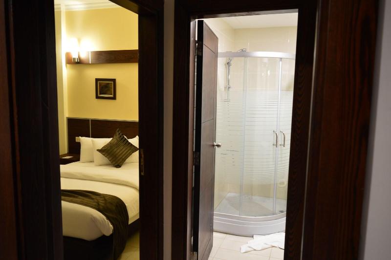 Ream Hotel - Oda