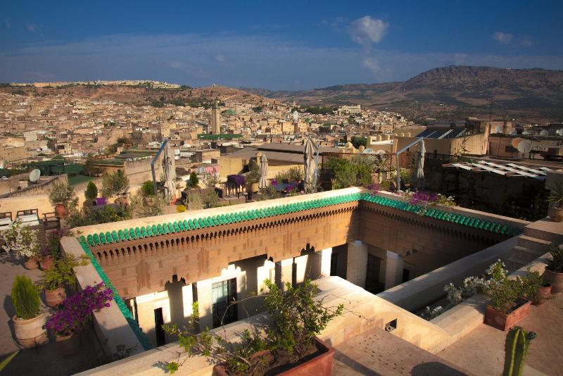Karawan Riad - Genel