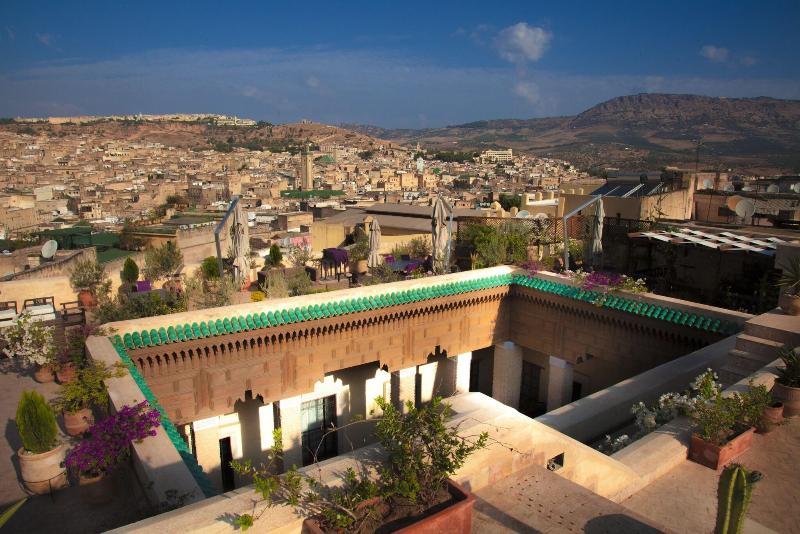 Karawan Riad - Genel