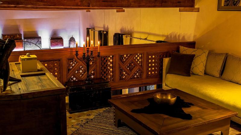 Karawan Riad - Oda