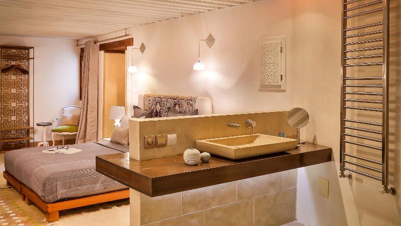 Karawan Riad - Oda