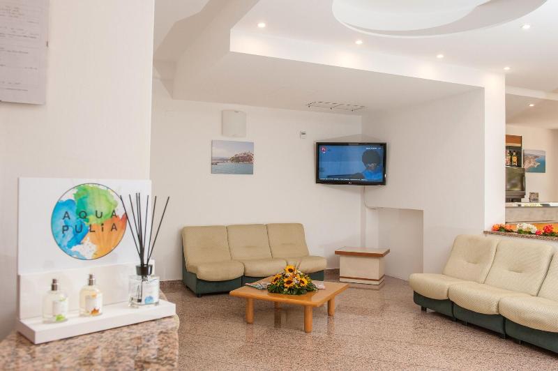 Hotel Cristalda - Lobi