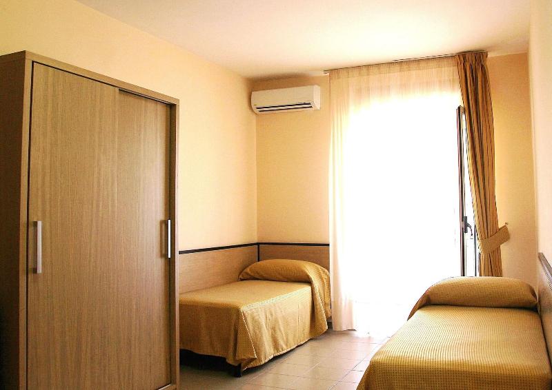 Hotel Cristalda - Oda